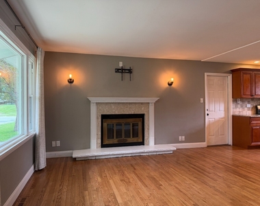 5s481 Glenoban Drive - Photo Thumbnail 1