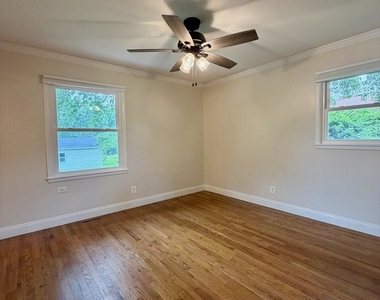 5s481 Glenoban Drive - Photo Thumbnail 16