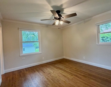 5s481 Glenoban Drive - Photo Thumbnail 14