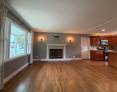 5s481 Glenoban Drive - Photo Thumbnail 13