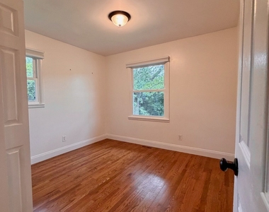 5s481 Glenoban Drive - Photo Thumbnail 25