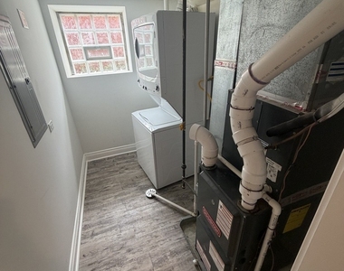 4040 W Roscoe Street - Photo Thumbnail 16