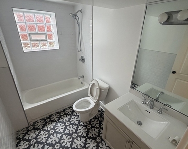 4040 W Roscoe Street - Photo Thumbnail 15