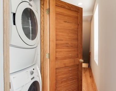 1508 W Superior Street - Photo Thumbnail 9