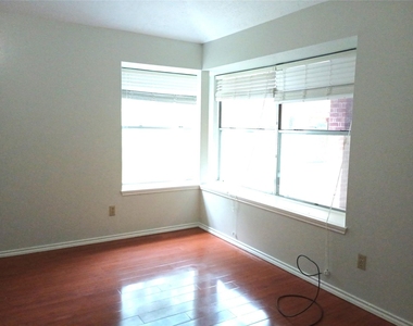16355 Flint Run Way - Photo Thumbnail 20