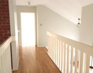 16355 Flint Run Way - Photo Thumbnail 32
