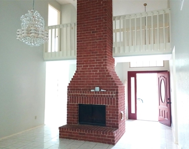 16355 Flint Run Way - Photo Thumbnail 5