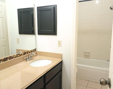 16355 Flint Run Way - Photo Thumbnail 35