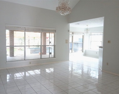 16355 Flint Run Way - Photo Thumbnail 8