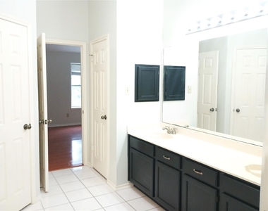 16355 Flint Run Way - Photo Thumbnail 23