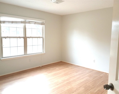 16355 Flint Run Way - Photo Thumbnail 28