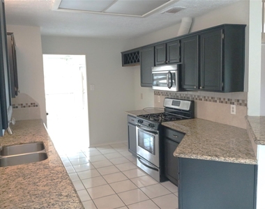 16355 Flint Run Way - Photo Thumbnail 17