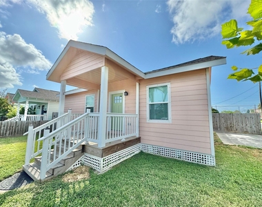 5127 Avenue L - Photo Thumbnail 25