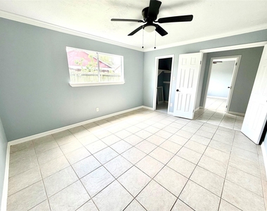 718 Blue Rock Court - Photo Thumbnail 10