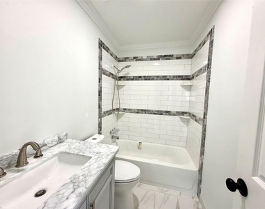 718 Blue Rock Court - Photo Thumbnail 16