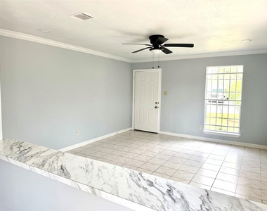 718 Blue Rock Court - Photo Thumbnail 20
