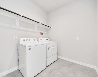 7515 Rivercane Shore Ln - Photo Thumbnail 5