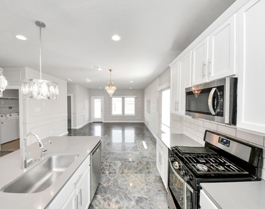 7515 Rivercane Shore Ln - Photo Thumbnail 6
