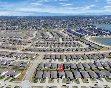 7515 Rivercane Shore Ln - Photo Thumbnail 2