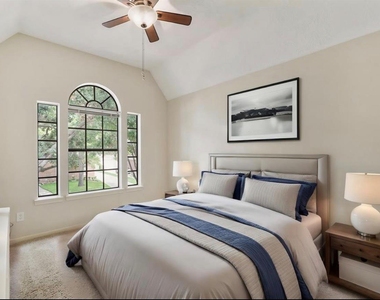 17335 Meadow Heights Drive - Photo Thumbnail 22