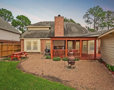 17335 Meadow Heights Drive - Photo Thumbnail 24