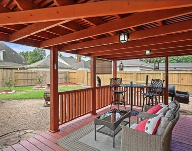 17335 Meadow Heights Drive - Photo Thumbnail 25