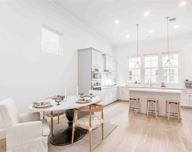 2730 Dolce Oaks Drive - Photo Thumbnail 10