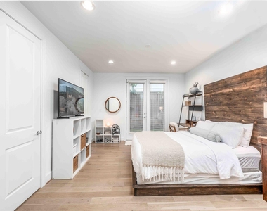 2730 Dolce Oaks Drive - Photo Thumbnail 6