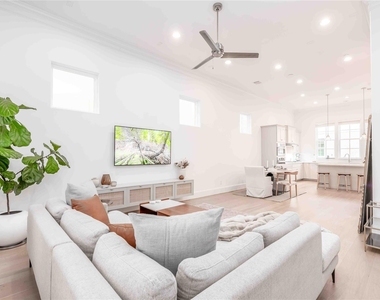 2730 Dolce Oaks Drive - Photo Thumbnail 15