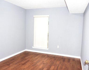 250 El Dorado Boulevard - Photo Thumbnail 14