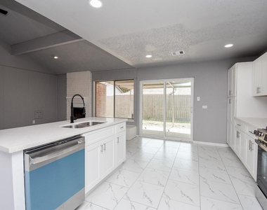 23515 Briarcreek Boulevard - Photo Thumbnail 15