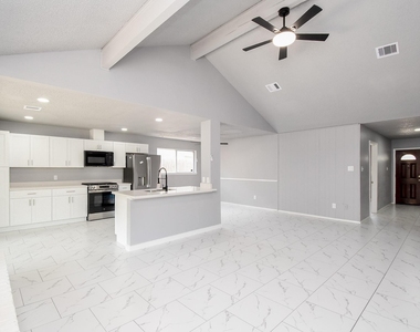 23515 Briarcreek Boulevard - Photo Thumbnail 8