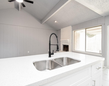 23515 Briarcreek Boulevard - Photo Thumbnail 24