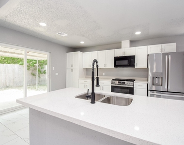 23515 Briarcreek Boulevard - Photo Thumbnail 18