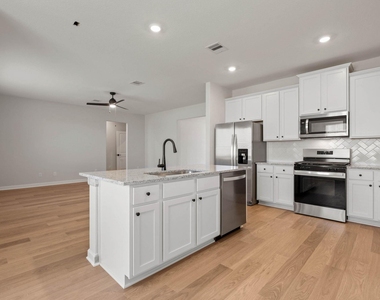 2908 Fair Wind Lane - Photo Thumbnail 4