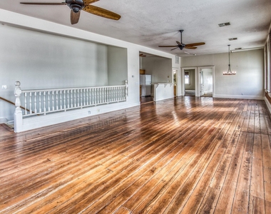 112 E Alamo Street - Photo Thumbnail 7