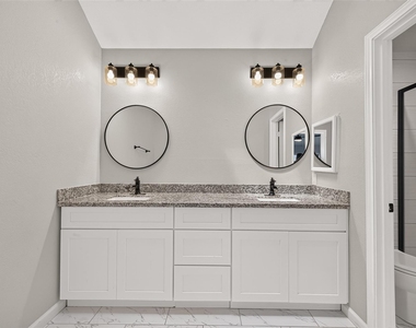 2519 Silver Cypress Drive - Photo Thumbnail 12