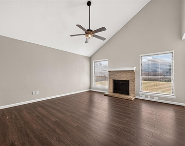 2519 Silver Cypress Drive - Photo Thumbnail 3