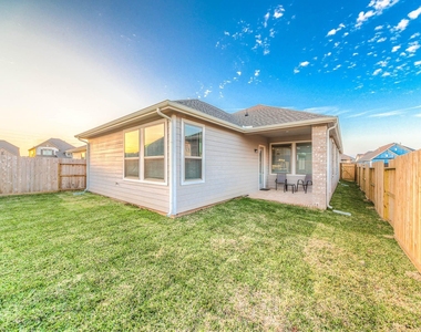 8710 Crossing Oak Lane - Photo Thumbnail 24
