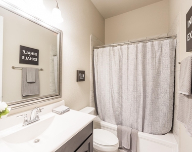 8710 Crossing Oak Lane - Photo Thumbnail 22