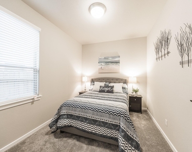 8710 Crossing Oak Lane - Photo Thumbnail 20