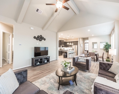 8710 Crossing Oak Lane - Photo Thumbnail 6