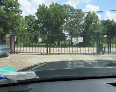 17401 Red Oak Drive - Photo Thumbnail 45