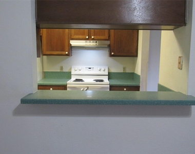 17401 Red Oak Drive - Photo Thumbnail 13
