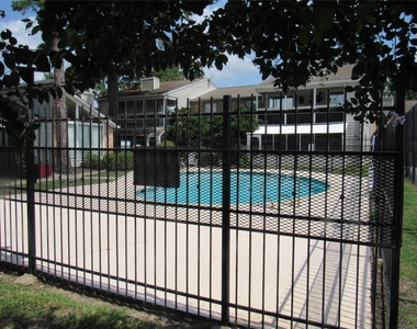 17401 Red Oak Drive - Photo Thumbnail 44