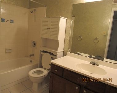 17401 Red Oak Drive - Photo Thumbnail 24