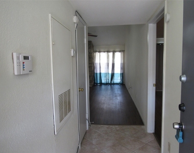 17401 Red Oak Drive - Photo Thumbnail 8