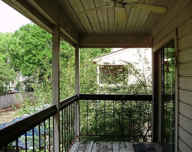 17401 Red Oak Drive - Photo Thumbnail 27