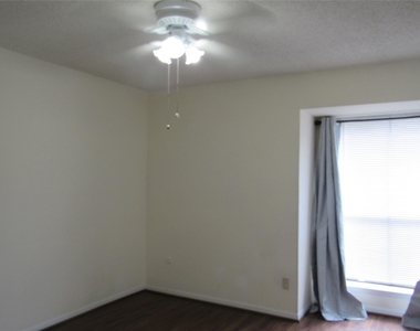 17401 Red Oak Drive - Photo Thumbnail 40