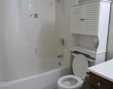 17401 Red Oak Drive - Photo Thumbnail 42